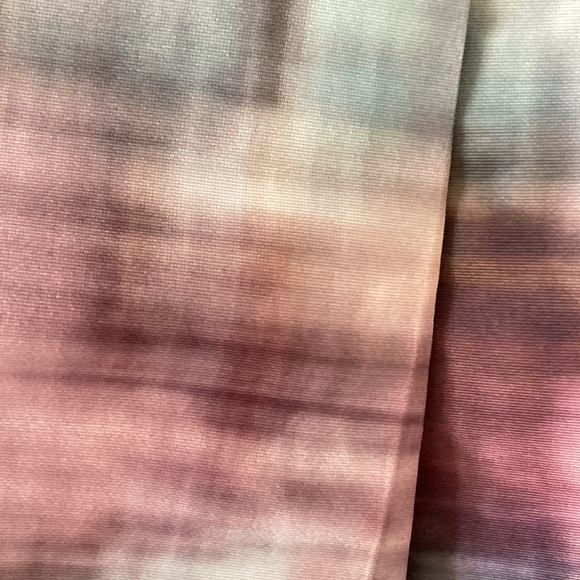 Cos Women's Satin Feel Skirt - UK Size 10/12 - Elegance and Comfort Combined - Picture 5 of 16